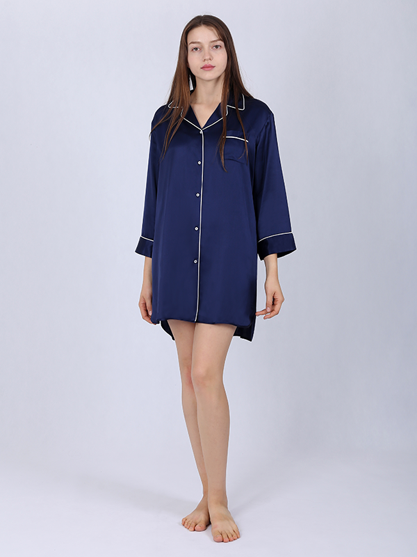 22 MOMME Chemise de nuit en soie noir Bleu marine 1
