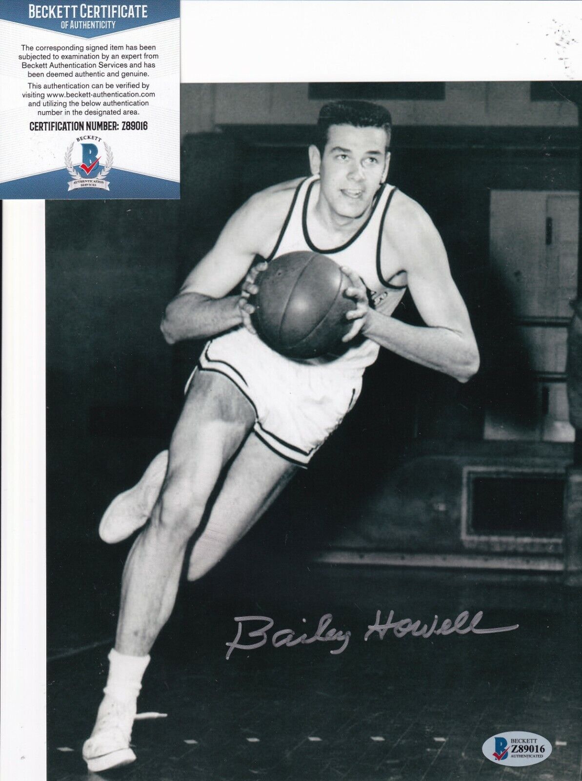 BAILEY HOWELL signed (BOSTON CELTICS) Basketball 8X10 Photo Poster painting BECKETT BAS Z89016