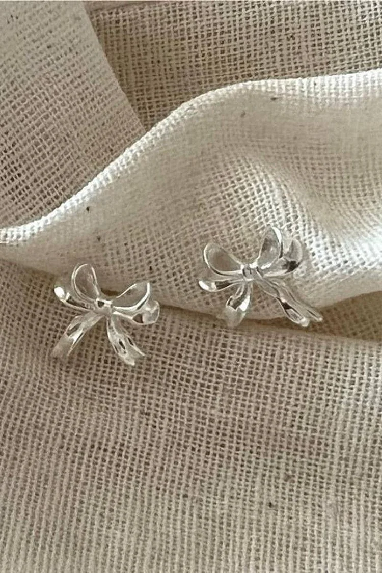 Cwaje1204_Small Brass Bow Stud Earrings