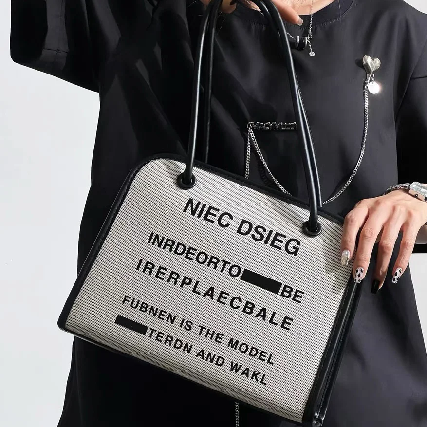 Danccia INCITY “NIEC DSIEG” TOTE BAG