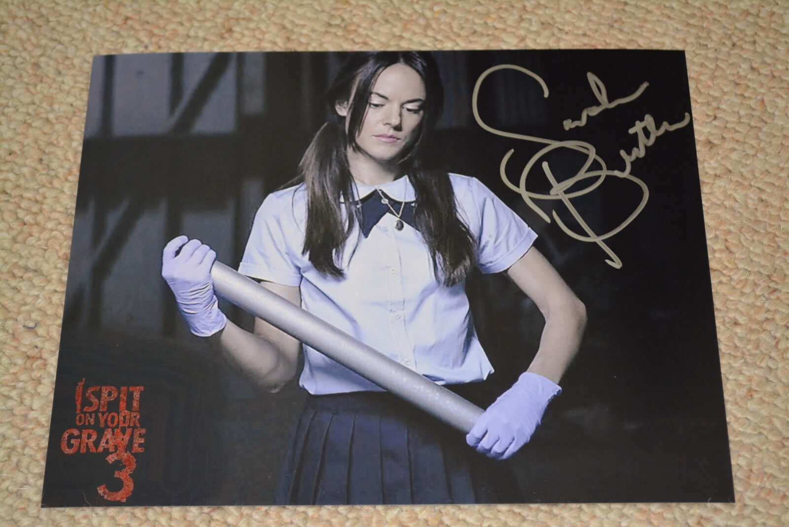 SARAH BUTLER signed autograph In Person 8x10 (20x25 cm) I SPIT ON YOUR GRAVE 3