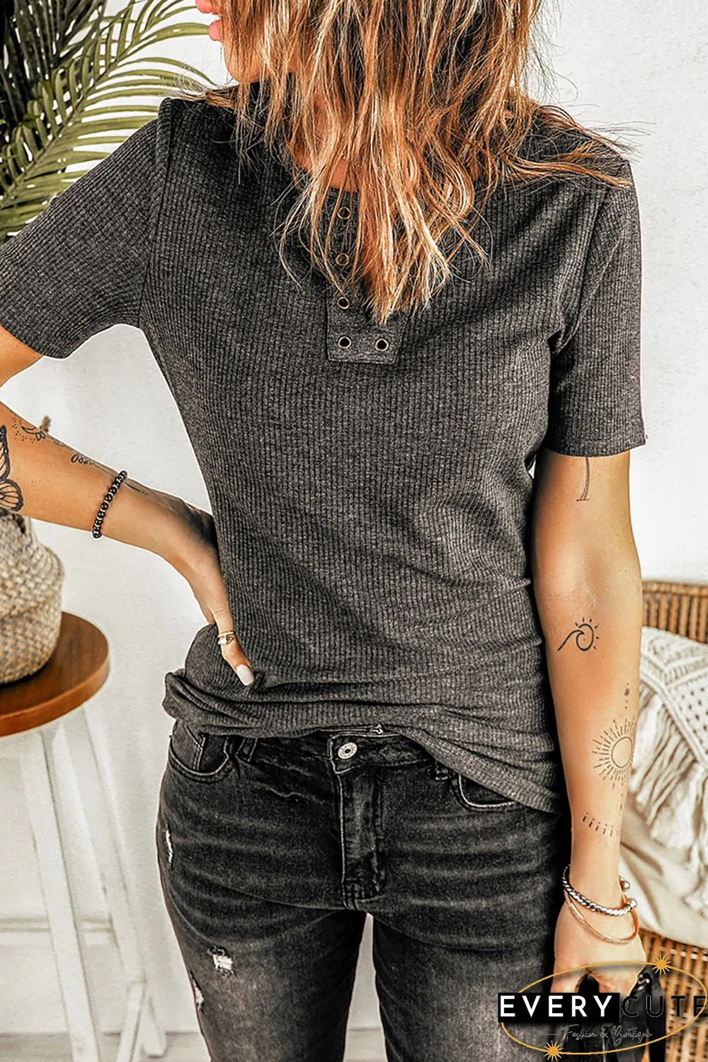 Black Ribbed Knit V Neck Short Sleeve Top