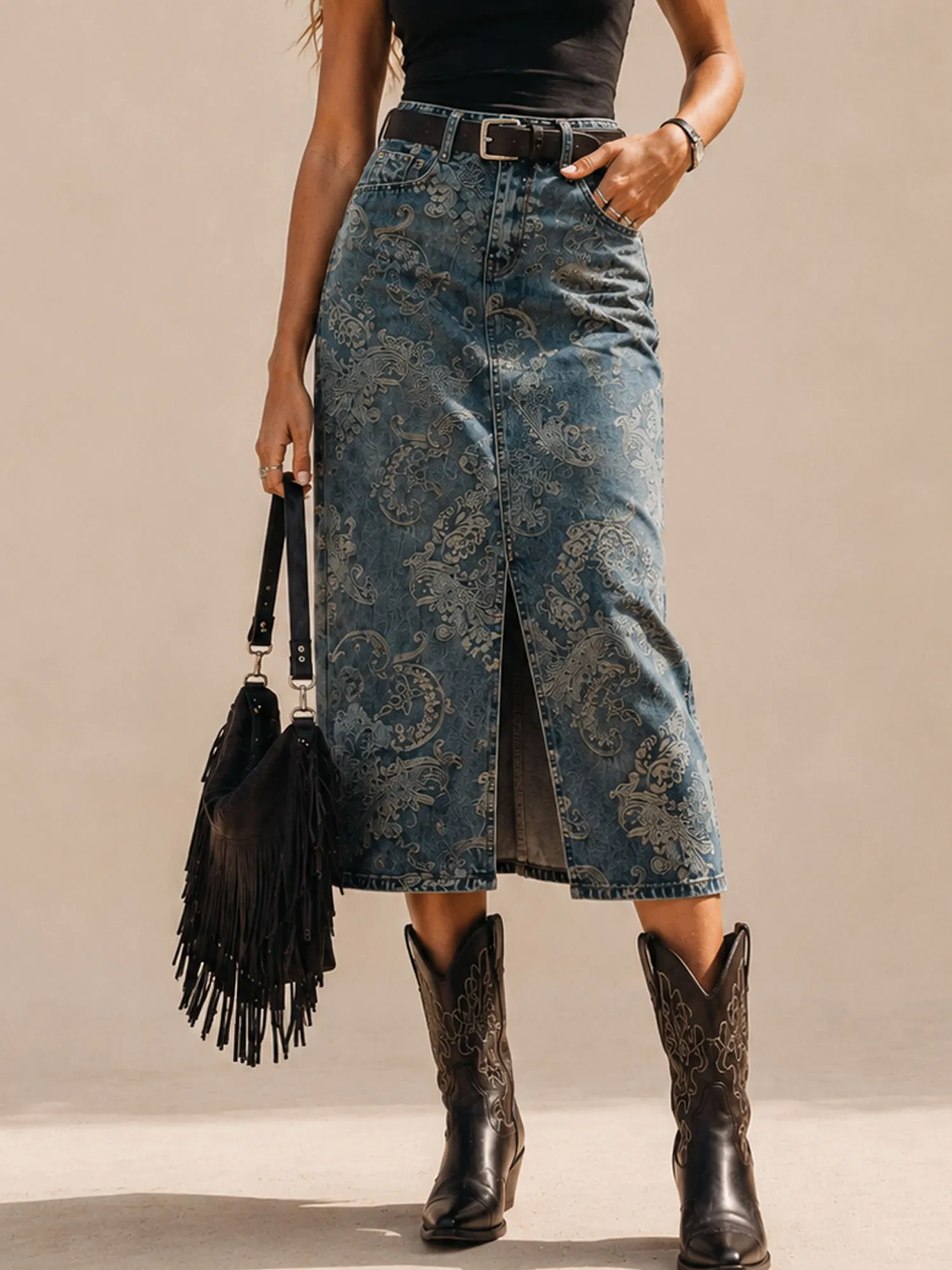 Essential for Modern Urban Cowboy Looks &mdash; Front Slit Slim-Fit Cut, Premium Skin-Friendly Washed Denim, 2026 Spring/Autumn Women&rsquo;s Fashion Skirt