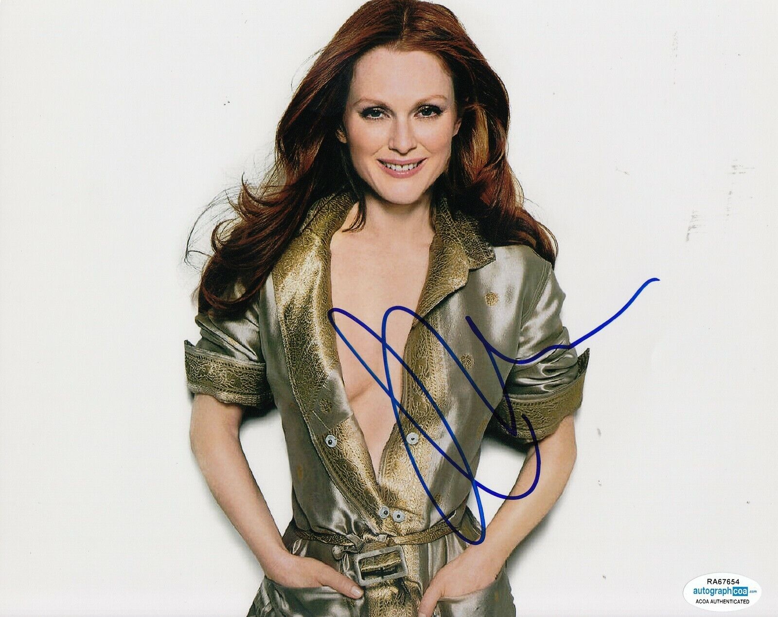 JULIANNE MOORE signed (THE HOURS) SEXY Movie 8X10 Photo Poster painting ACOA Authenticated