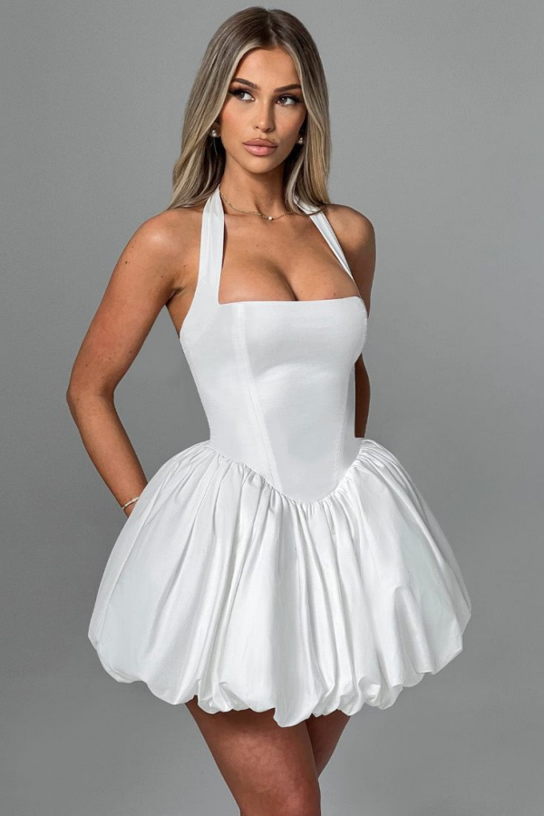 Lussooy Glamorous Halter White Sleeveless Pleated Short Homecoming Dress     