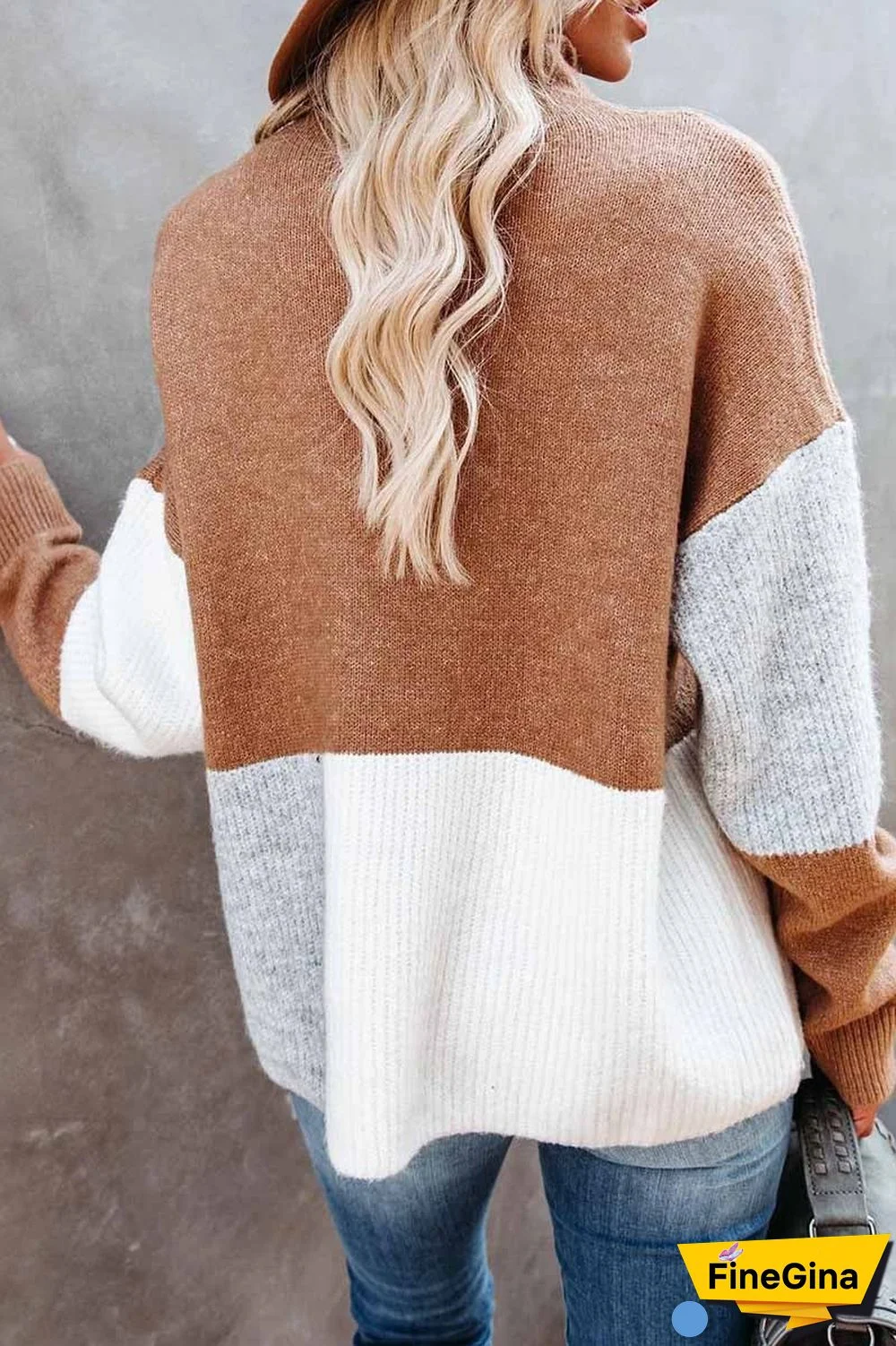 Leisure Contrasting Color High Neck Knitted Sweater