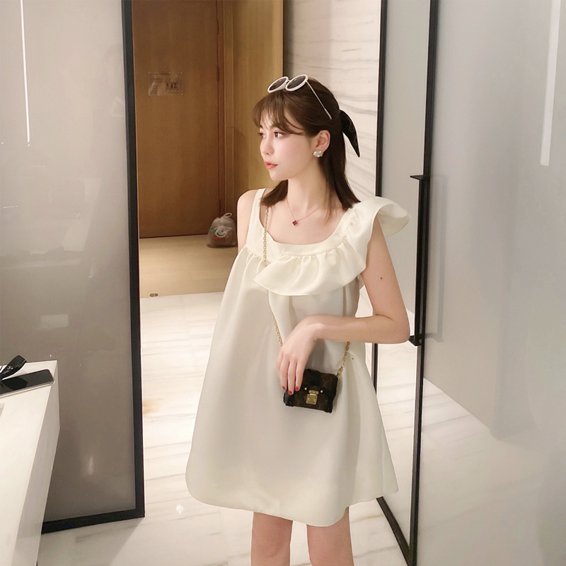 Sharkplaza Elegant White Asymmetrical Hem Strap Dress Women's Summer Fashion High Design Sense Gored Skirt Line Polyester Fiber Dress