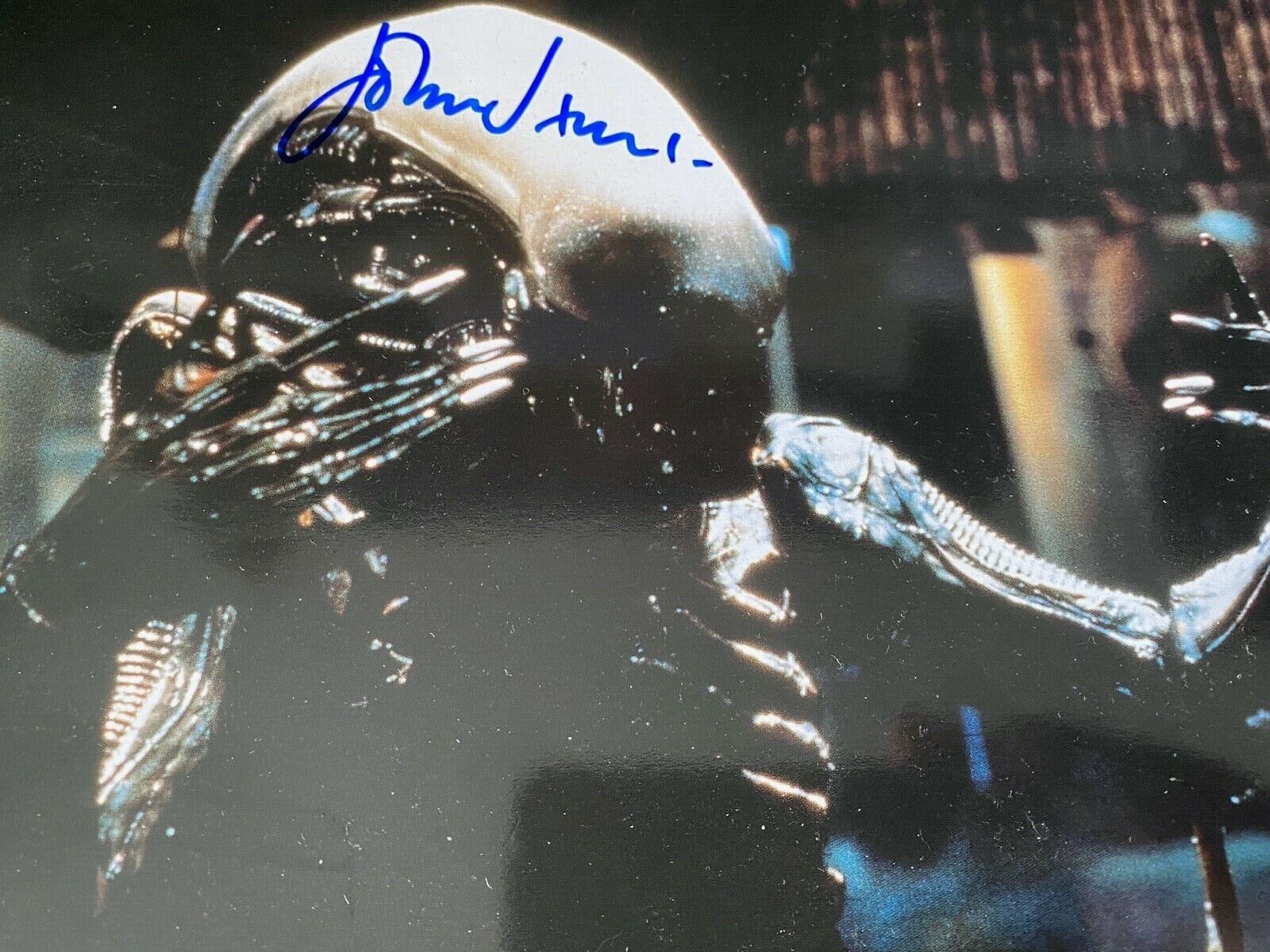 JOHN HURT - POPULAR BRITISH ACTOR - ALIEN - EXCELLENT SIGNED COLOUR Photo Poster painting