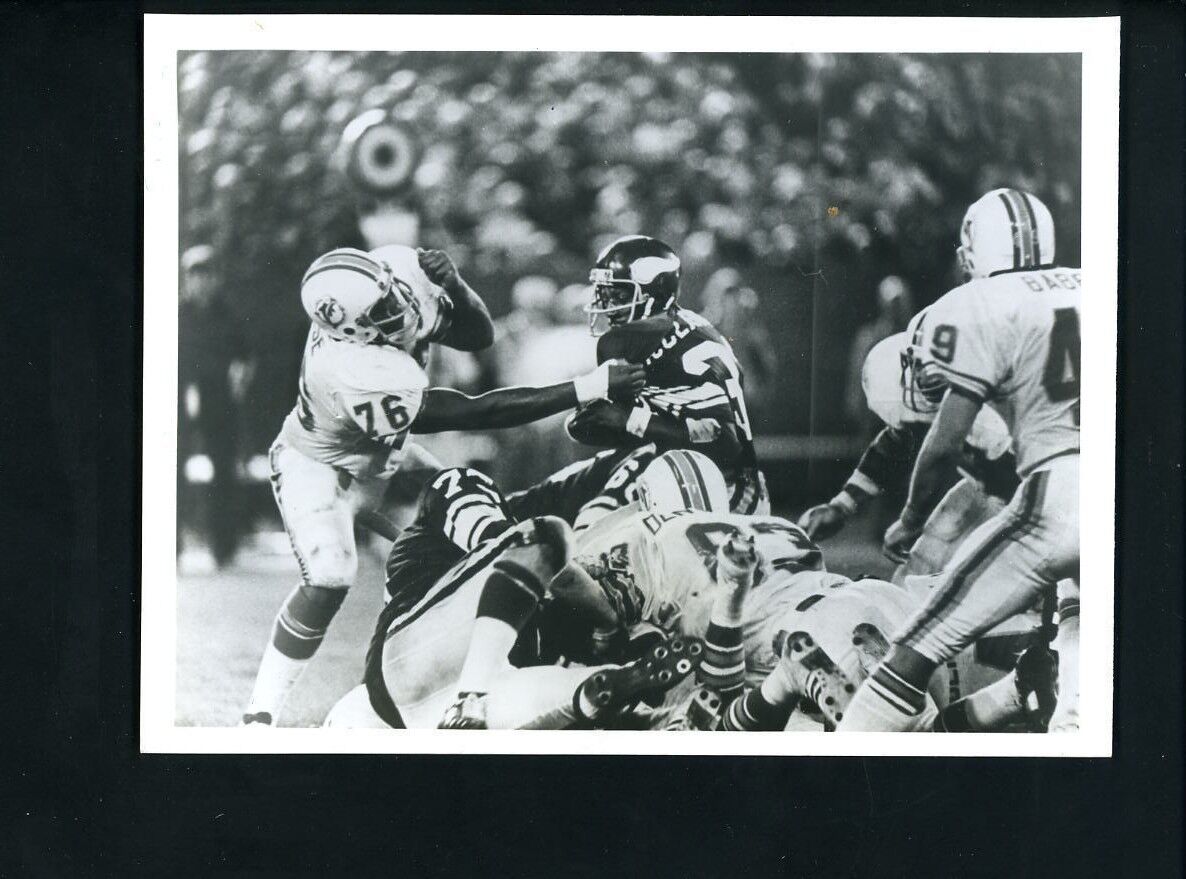 Miami Dolphins Vikings 1977 ABC-TV Press Photo Poster painting Vern Den Herder Brent McClanahan