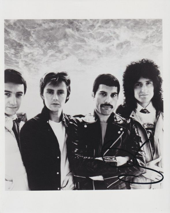 Brian May (Queen) in-person signed 8x10 Photo Poster painting