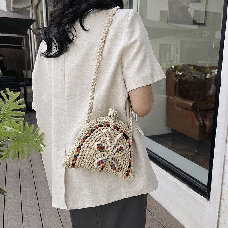 Women’s Medium Straw Flower Butterfly Vacation Beach Weave Bucket Buckle Beach Bag