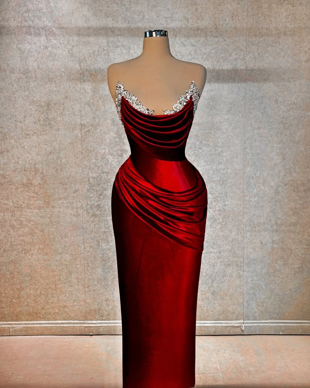 Oknass Chic Strapless Sleeveless Long Prom Dress With Beading Pleated 