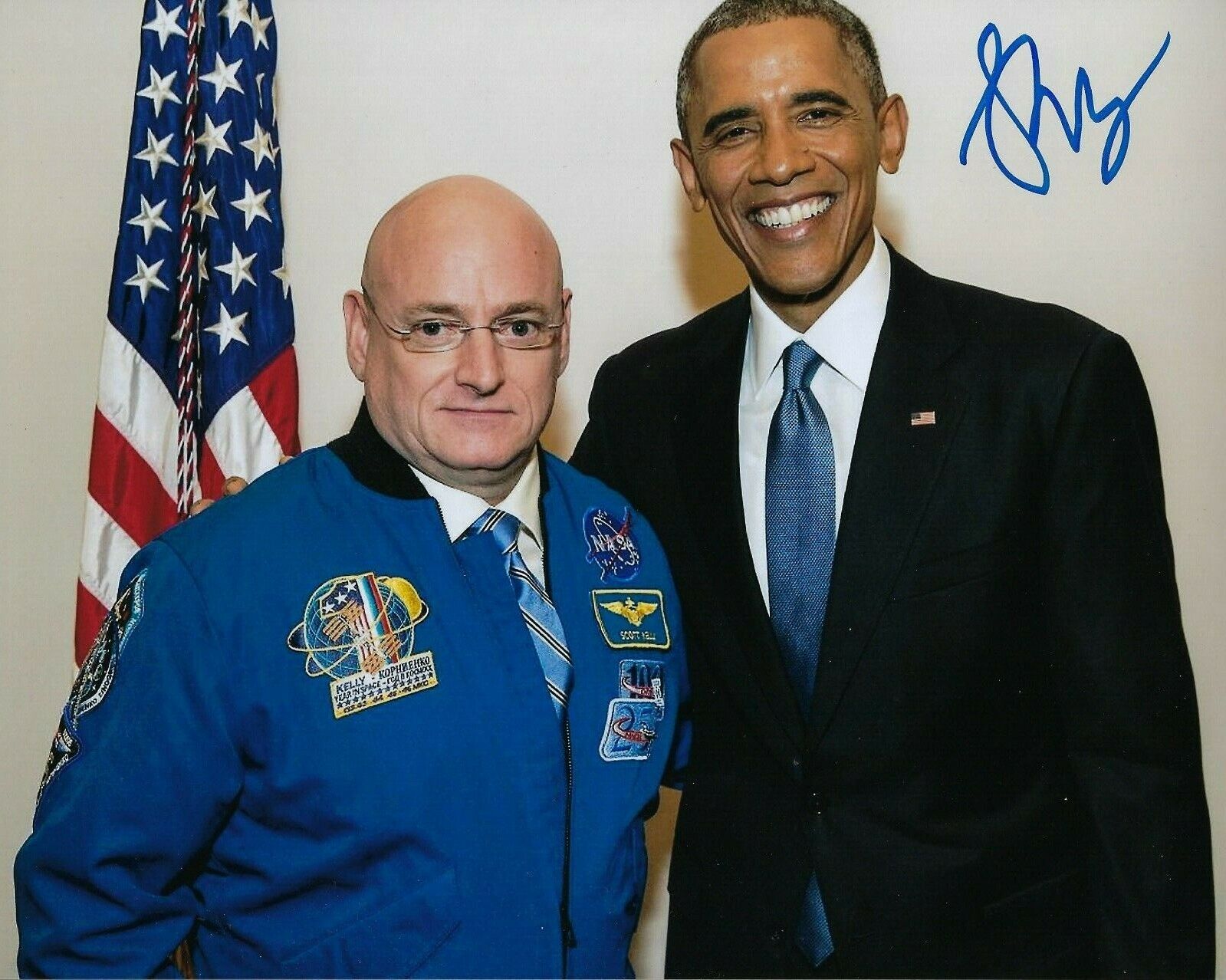 GFA Astronaut NASA w/ Obama * SCOTT KELLY * Signed 8x10 Photo Poster painting COA