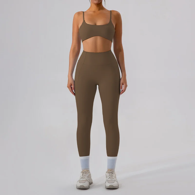 Sports bra & high-waisted skinny leggings sets