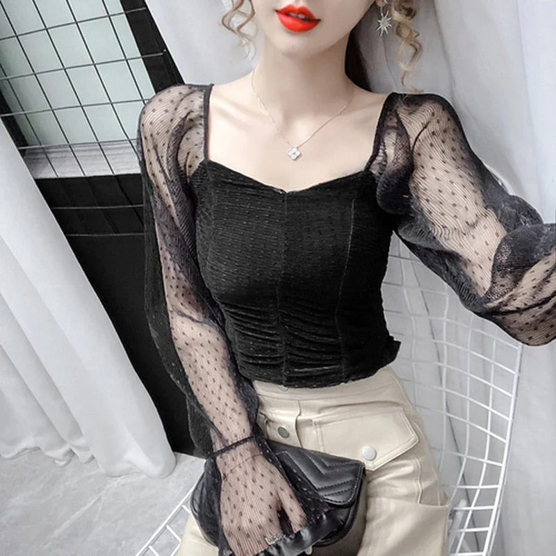 Casual Short Sexy White Shirts Women Vintage Puff Sleeve Top Femme Square Collar Pleated Chiffon Blouse Women New Arrivals 12071