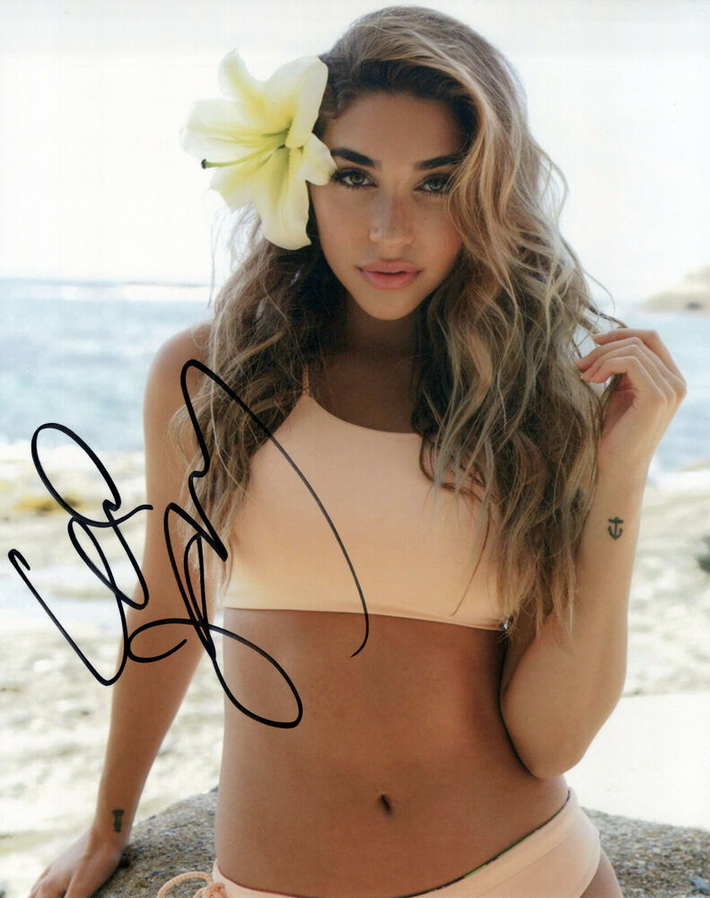 Chantel Jeffries glamour shot autographed Photo Poster painting signed 8x10 #1