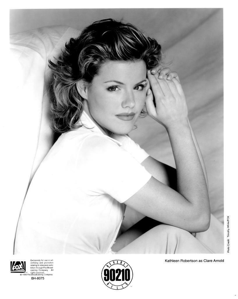 Kathleen Robertson 8x10 Picture Simply Stunning Photo Poster painting Gorgeous Celebrity #1