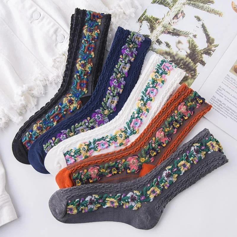 (5 pairs) Vintage embroidered floral socks mid-length cotton socks