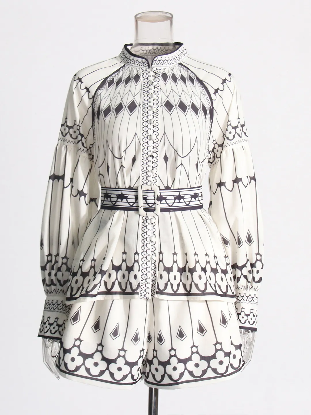 Brownm Holiday Leisure Wind 2025 Spring New Fashion Design Collar Lantern Sleeve Shirt Shorts Suit Woman