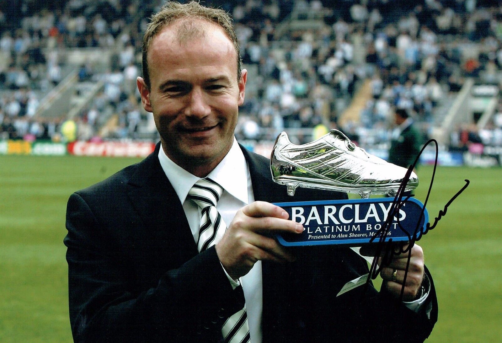 Alan SHEARER Boot Photo Poster painting Signed Autograph AFTAL COA Newcastle United Magpies NUFC