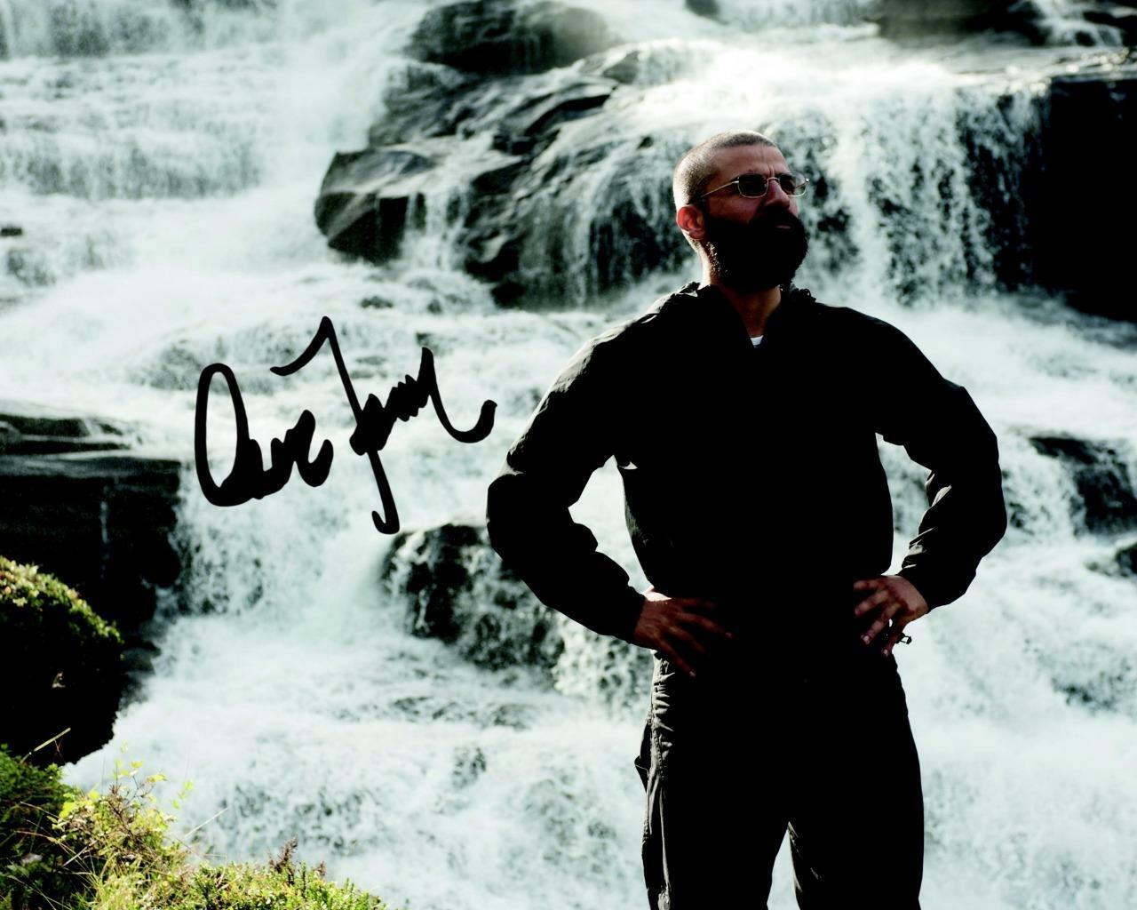 OSCAR ISAAC NATHAN EX MACHINA SIGNED AUTOGRAPHED 10 X 8