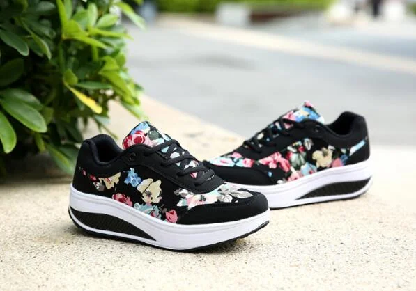New Fashion Breathable Women's Casual Sports Shoes Women Wedge With Thick Sole Rocking Shoes Women Sneakers Zapatillas Mujer