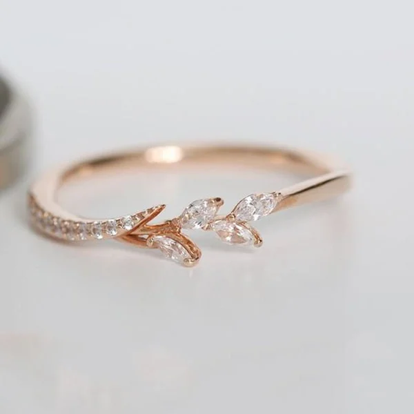 Women Glamorous 18k Gold Ring Eternity Wedding Band Filigree Leaf Diamond Jewelry Proposal Anniversary Gift Engagement Rings