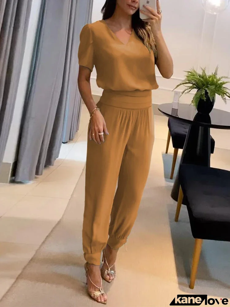 Elegant and Versatile Jumpsuit