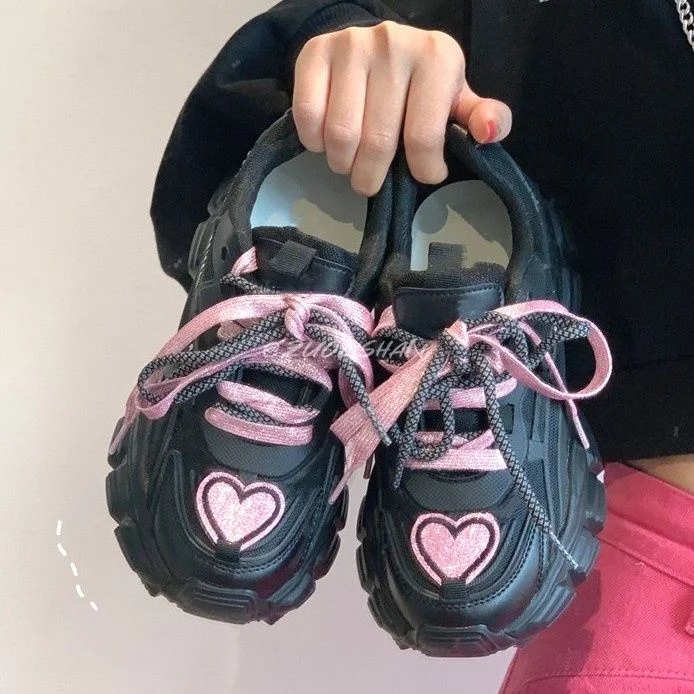 [Pre-sale]Black Heart Sneakers SP18917
