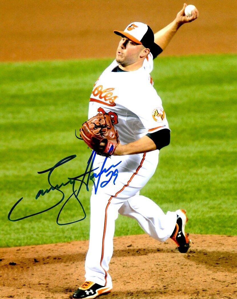 Signed 8x10 TOMMY HUNTER Baltimore Orioles Photo Poster painting- COA