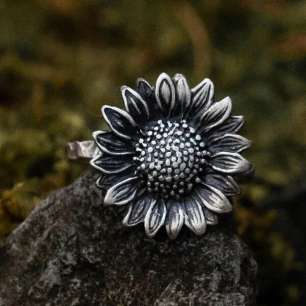 Sterling Silver Vintage Sunflower Ring
