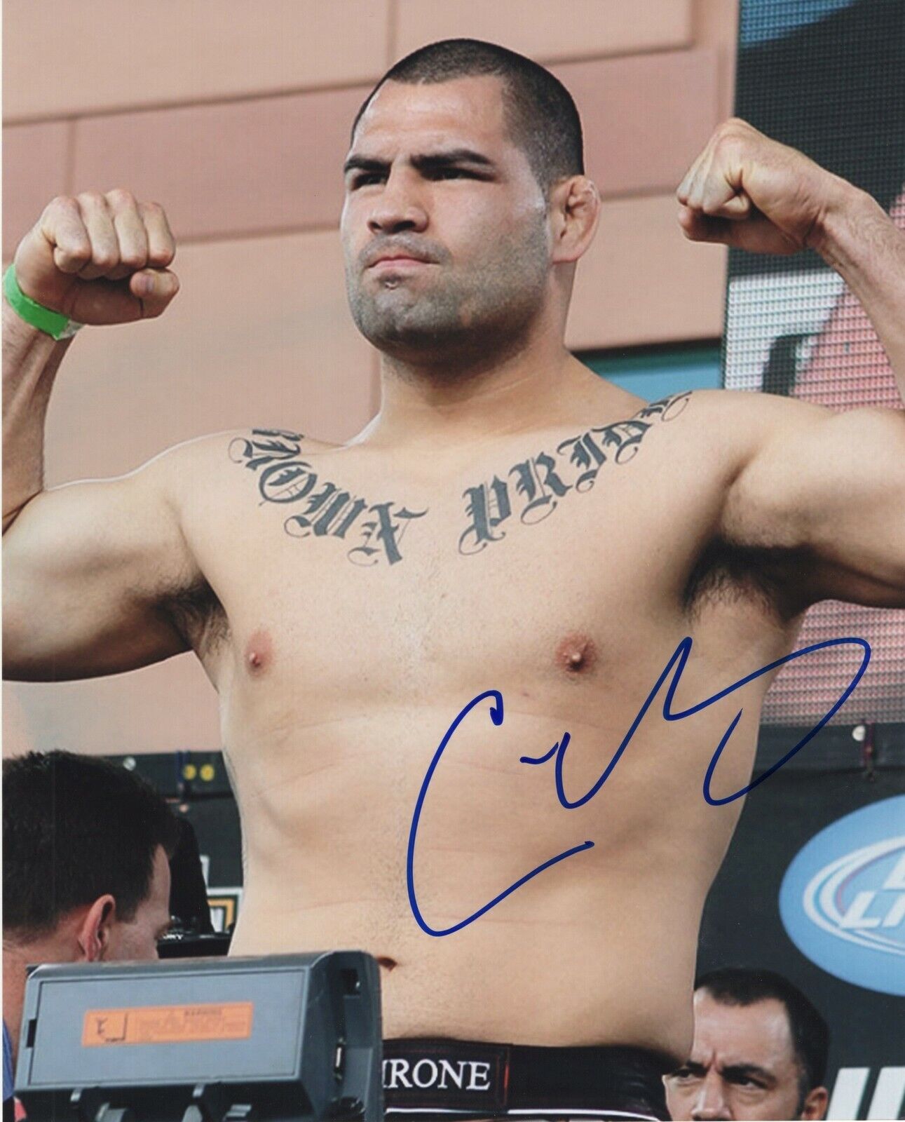 CAIN VELASQUEZ SIGNED AUTOGRAPH UFC MMA HW CHAMPION 8X10 Photo Poster painting EXACT PROOF