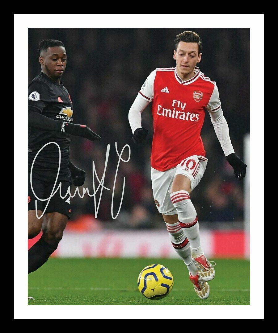 Mesut Ozil - Arsenal Autograph Signed & Framed Photo Poster painting 3