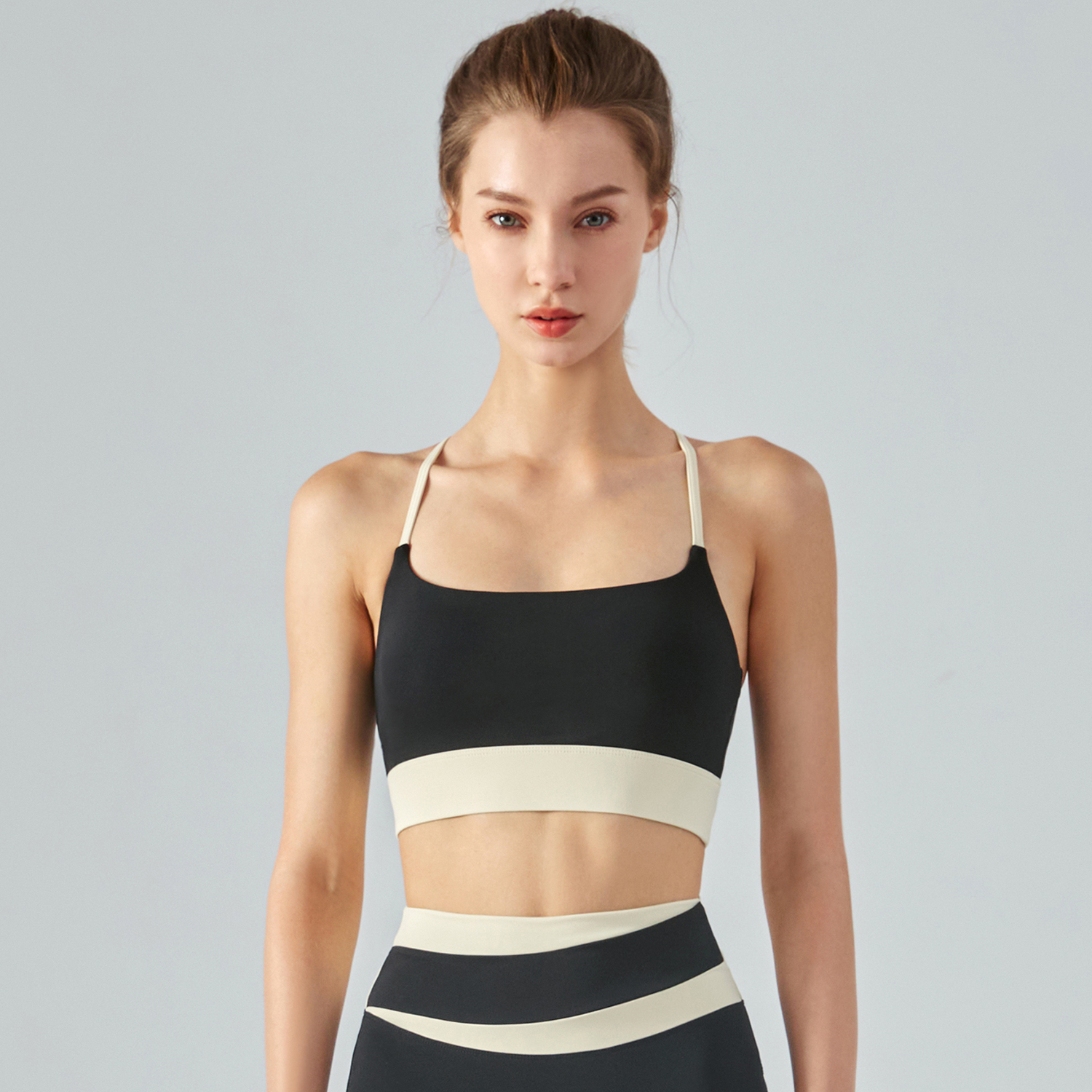 Buy women's Black shockproof thin straps contrast stitch yoga bra with high support of high quality on Hergymclothing