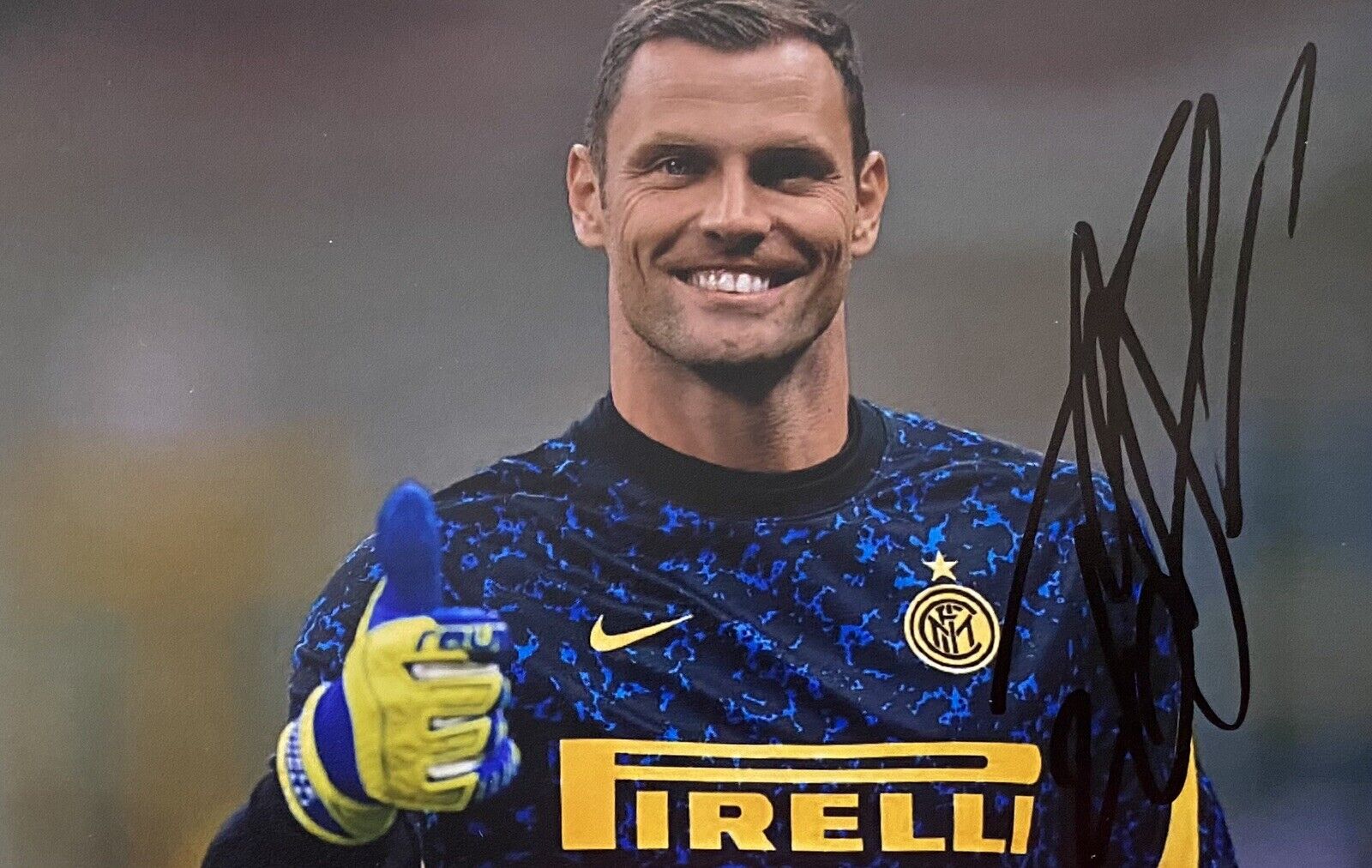 Daniele Padelli Hand Signed Inter Milan 6X4 Photo Poster painting