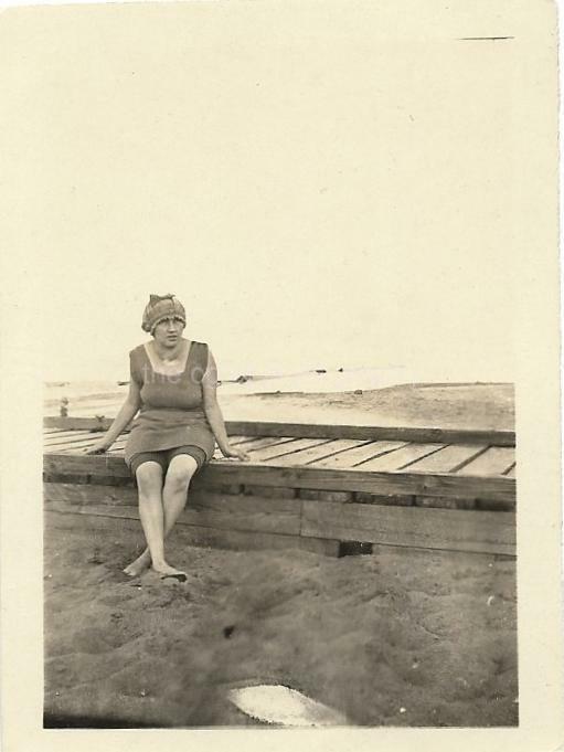 A WOMAN BY THE SEA Vintage FOUND Photo Poster painting bwOriginal Portrait 04 27