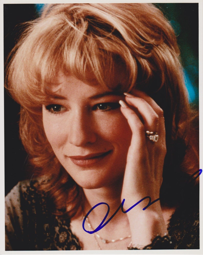 Cate Blanchett Signed Autographed Glossy 8x10 Photo Poster painting - COA Matching Holograms