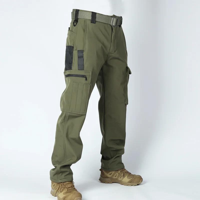Taktische Arbeitshose f&uuml;r Herren, warme, fleecegef&uuml;tterte Wanderhose mit mehreren Taschen, geeignet zum Wandern und f&uuml;r Arbeiten im Freien.