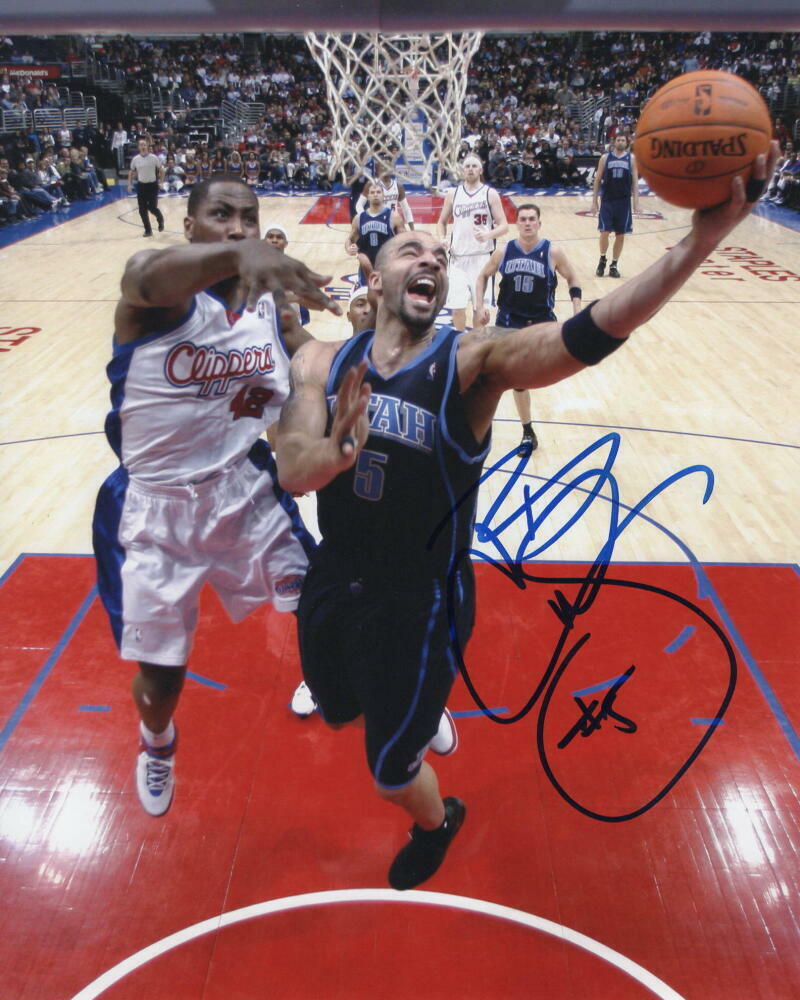 CARLOS BOOZER SIGNED AUTOGRAPH 8X10 Photo Poster painting - UTAH JAZZ, CHICAGO BULLS, DUKE STAR