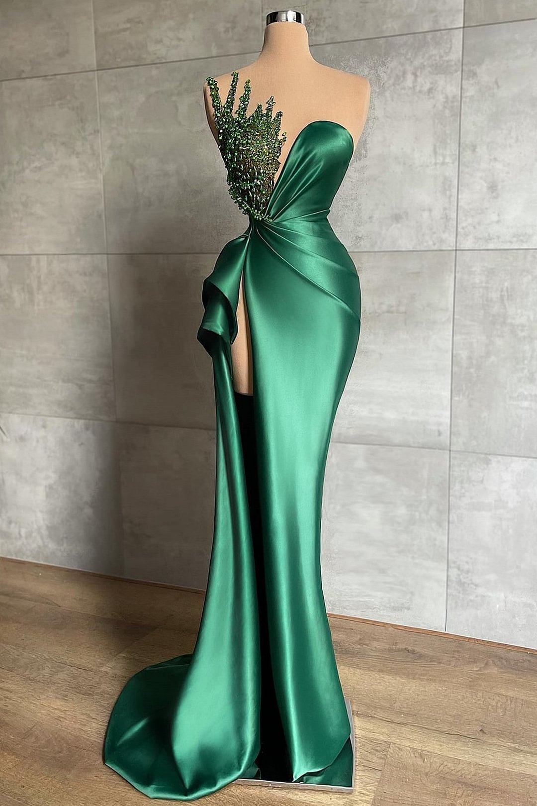 Unique Emerald Green Mermaid Split Prom Dress With Beadings | Ballbellas Ballbellas