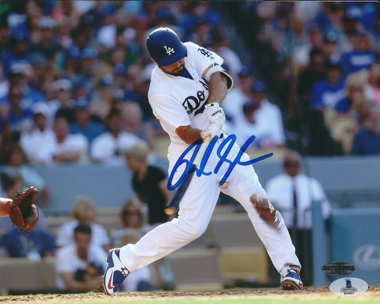 Signed 8x10 YASMANI GRANDAL Los Angeles Dodgers Autographed Photo Poster painting - COA