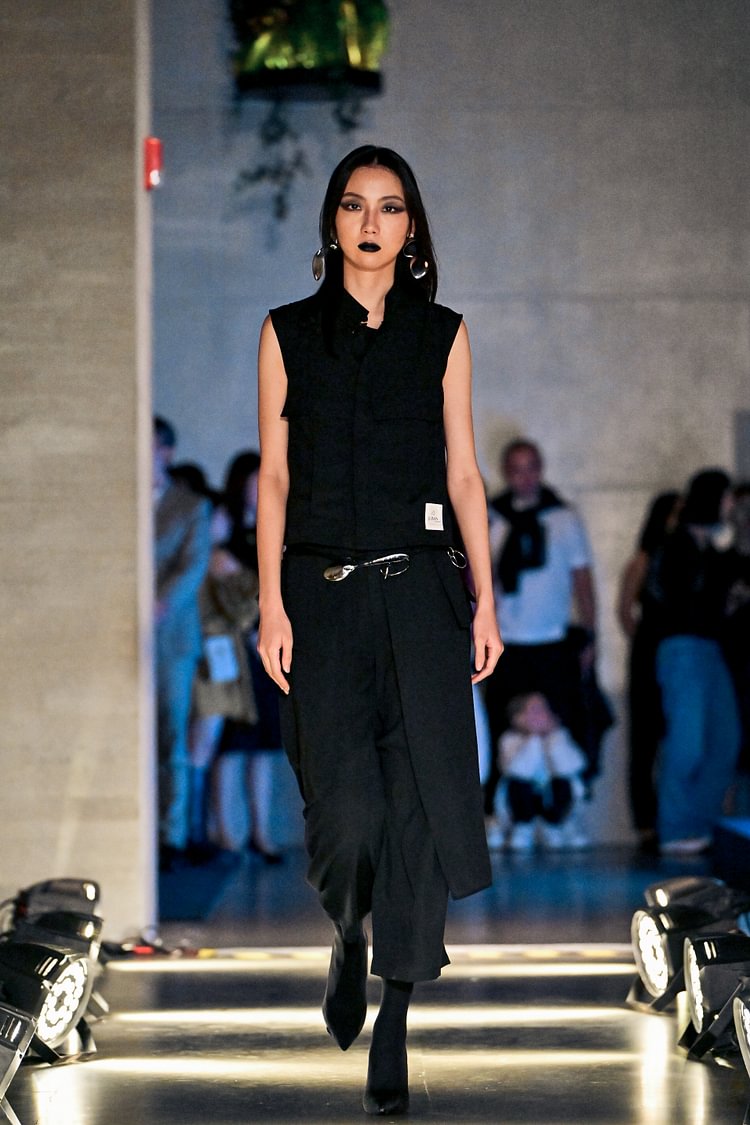 JUMA Wrap Skort  - 16 Recycled Water Bottles - Black