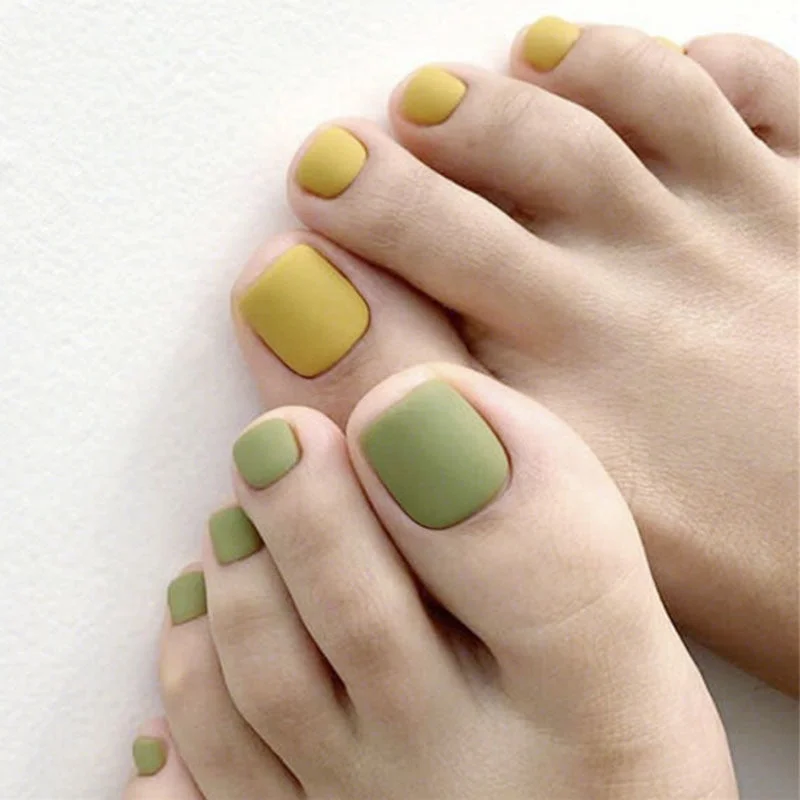 24pcs Fake French ToeNails With Glue Type Removable Square Short Paragraph Nude Color Fashion Manicure False ToeNails Press On D