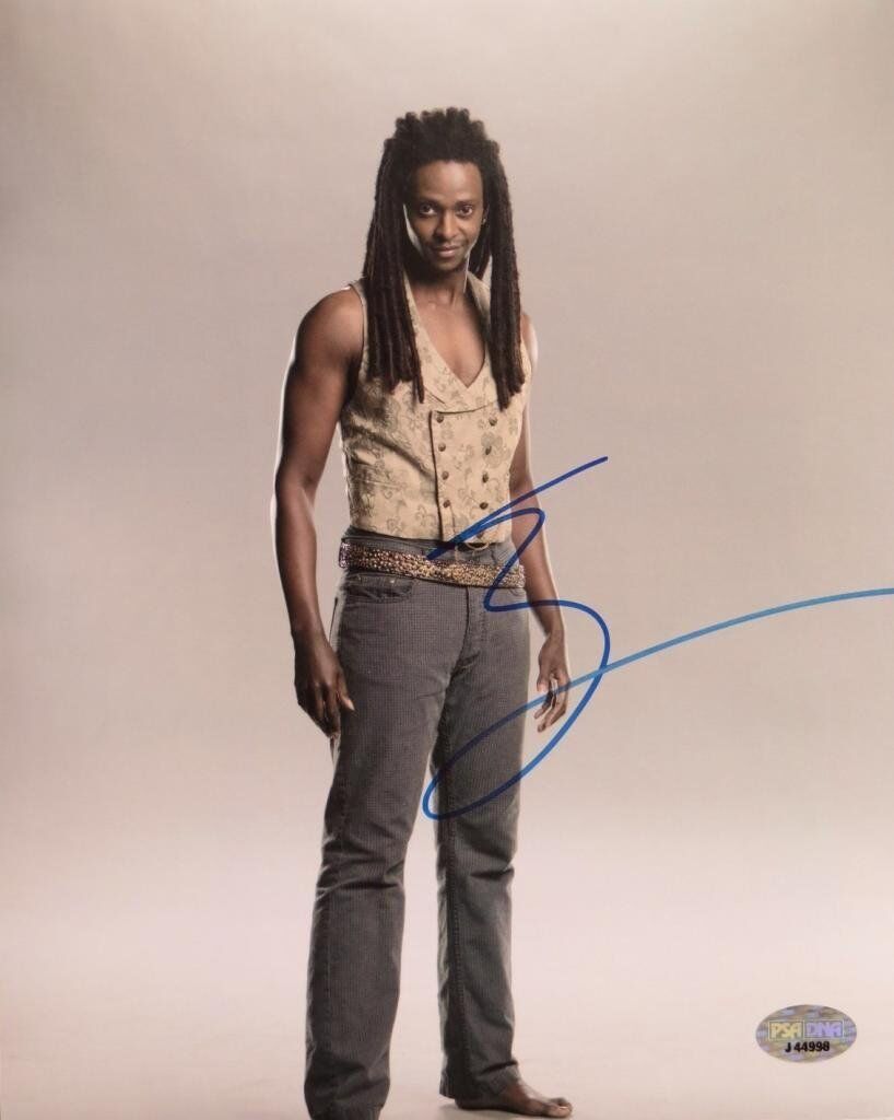 Edi Gathegi Signed Twilight Authentic Autographed 8x10 Photo Poster painting (PSA/DNA) #J44998