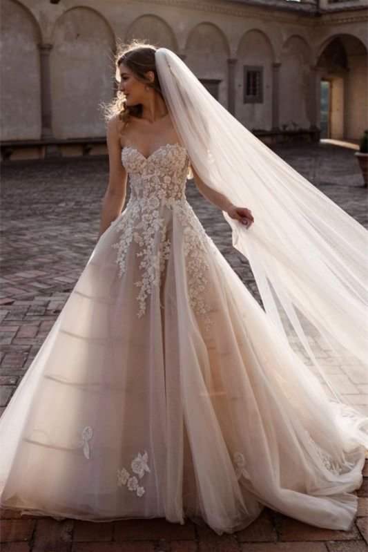 Glamorous Sweetheart Tulle Princess Wedding Dress With Lace Appliques | Ballbellas Ballbellas