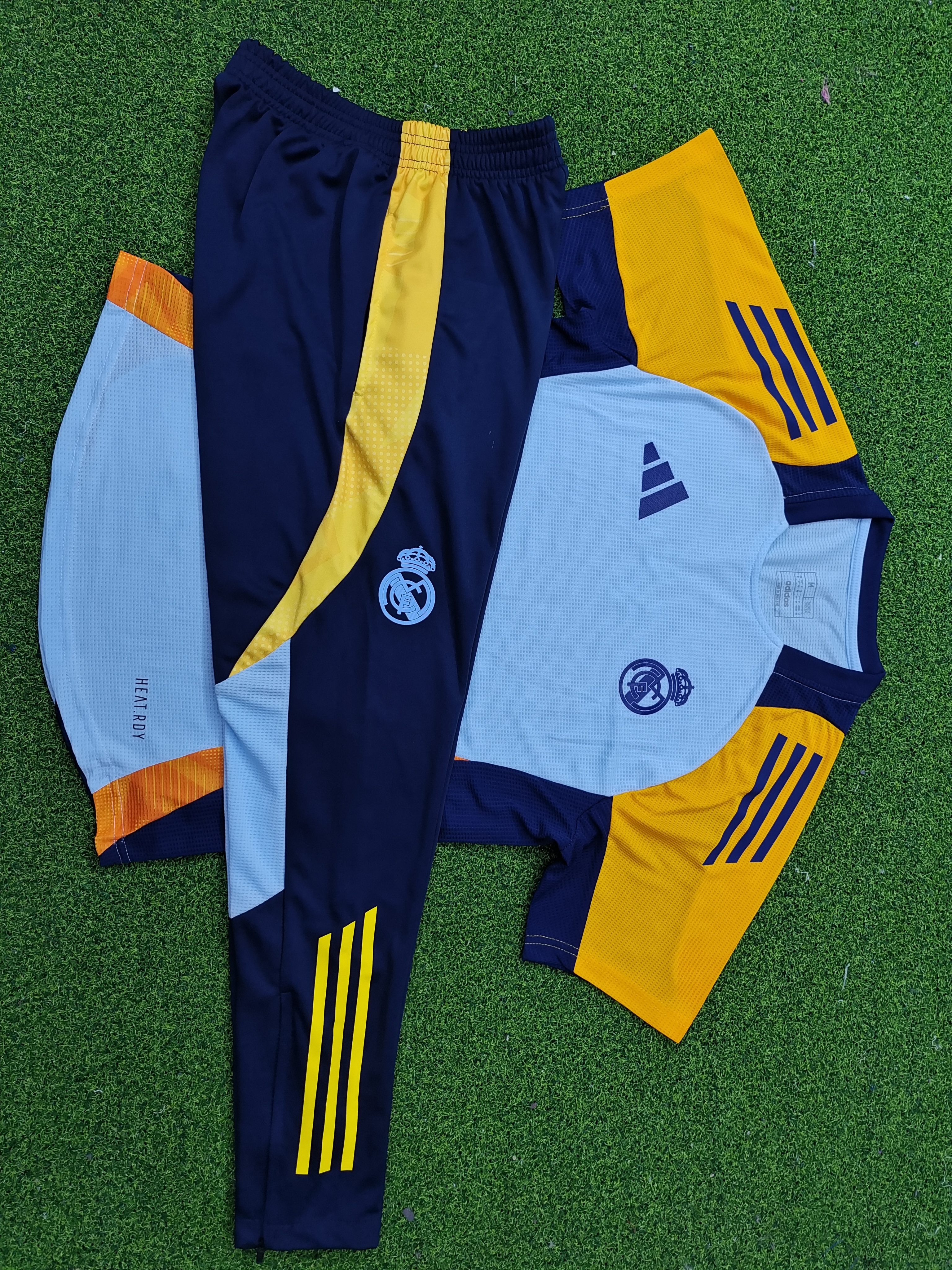 24/25-RMA-PL-TRK-RBLUE-AD-A04126