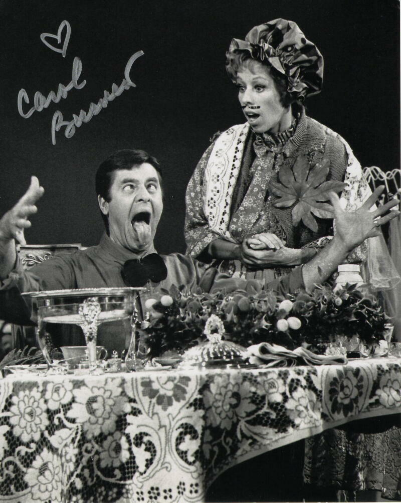 CAROL BURNETT SIGNED AUTOGRAPH 8X10 Photo Poster painting - SHOW, COMEDY LEGEND, W/ JERRY LEWIS