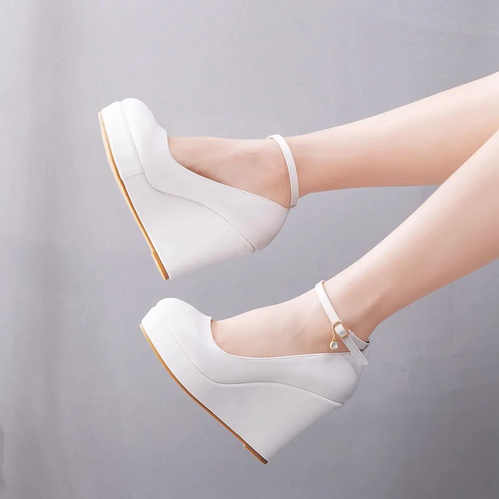 Churchf Churchf Bottom Heel Single Shoe With White Round Head Waterproof Table Slope Heel Wedding Shoes Pine Cake