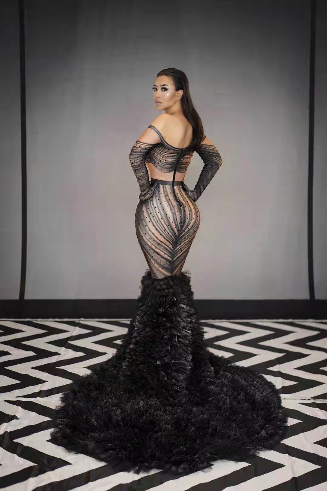 GOOSHOE Net Gauze Black Long-sleeved Gemstone Large-skirted Dress Stage Dress