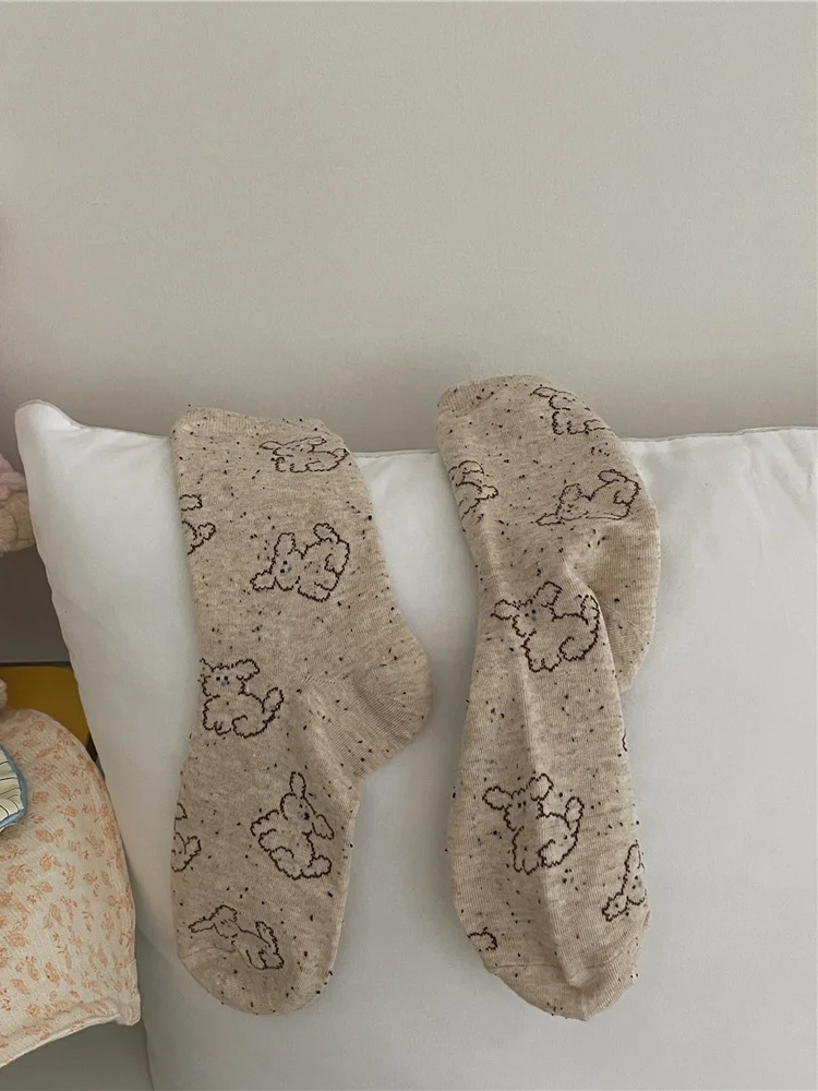 VChics Fuzzy Dog Line Art Pattern Comfy Knit Socks